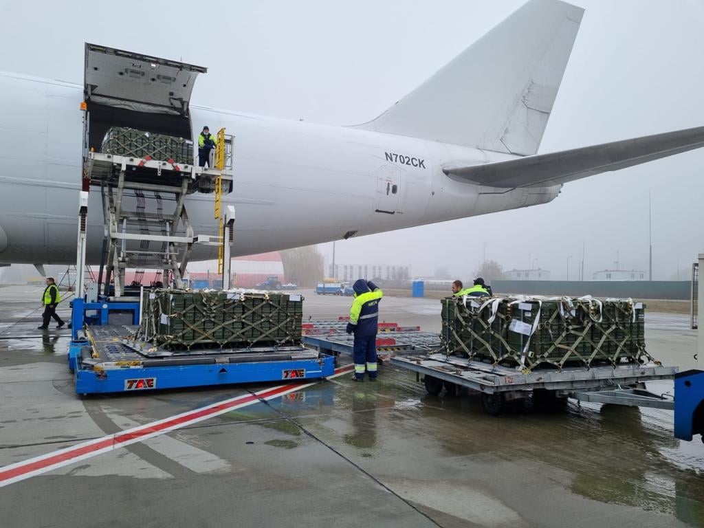 Украина получила от США около 80 тонн боеприпасов - 1 - изображение