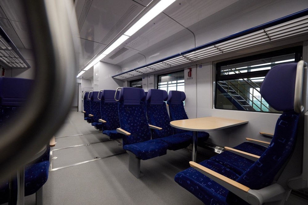 Зеленский проехался на новом дизельном поезде украинского производства (фото, видео) - 4 - изображение