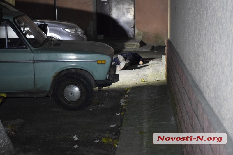 В Николаеве возле дома расстреляли бизнесмена, еще один человек ранен (фото) - 3 - изображение