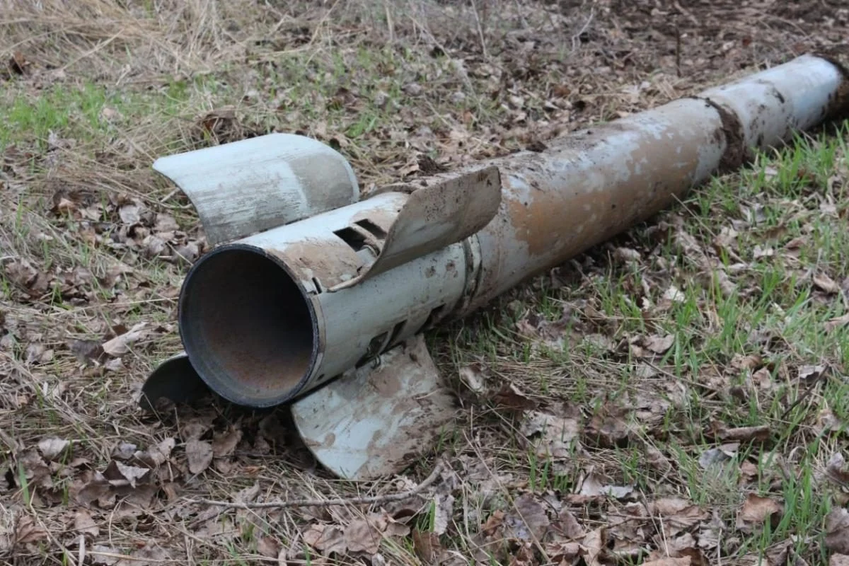 Возле Сум взрывотехники находят остатки кассетных боеприпасов — Нацполиция - 2 - изображение