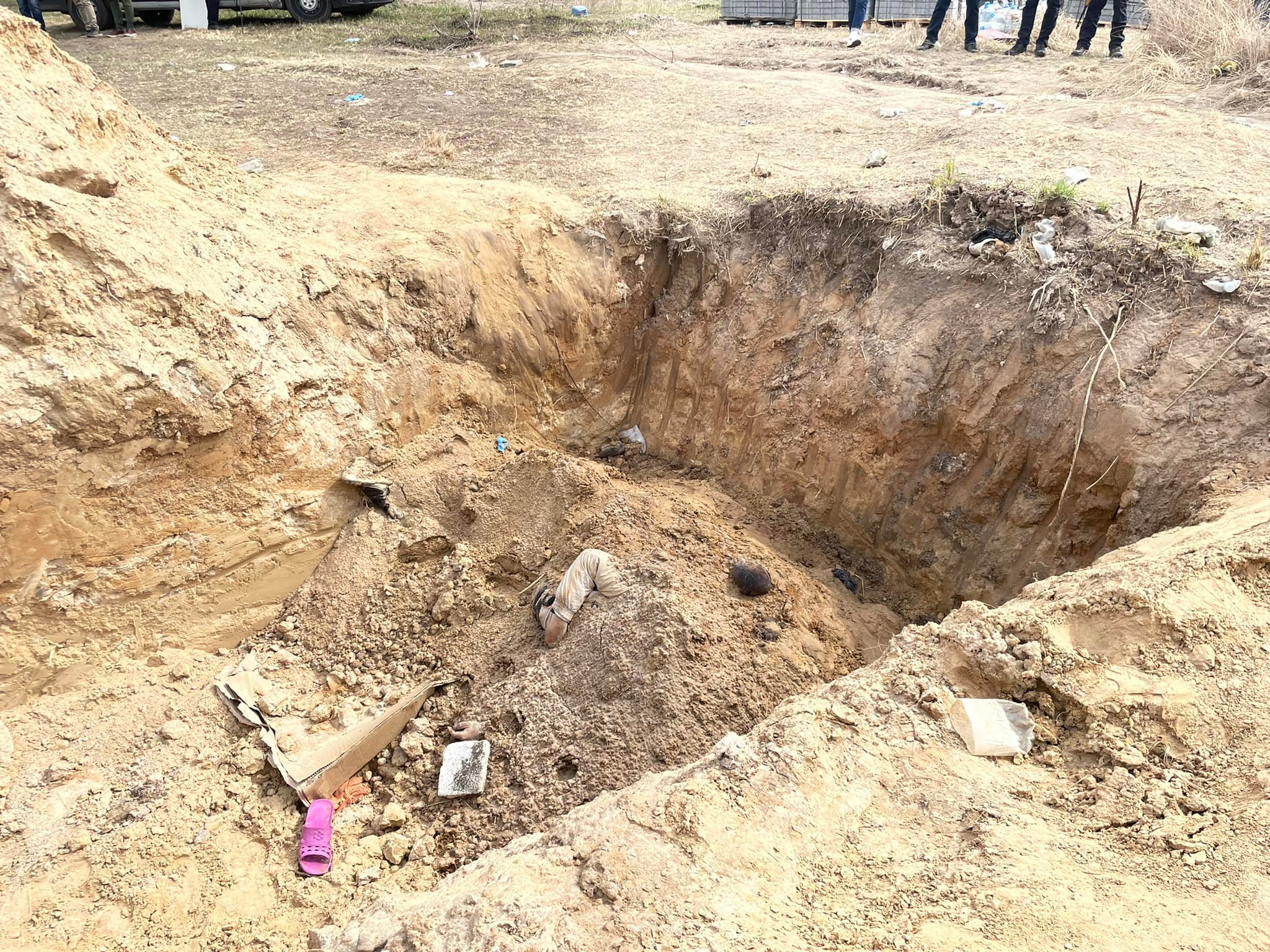 Венедиктова рассказала об эксгумации братской могилы в Буче (фото 18+) - 8 - изображение