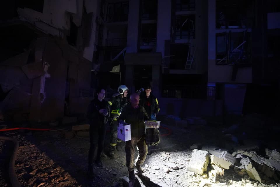 Киев обстреляли во время визита генсека ООН: 10 пострадавших — КГГА (фото, видео) - 3 - изображение