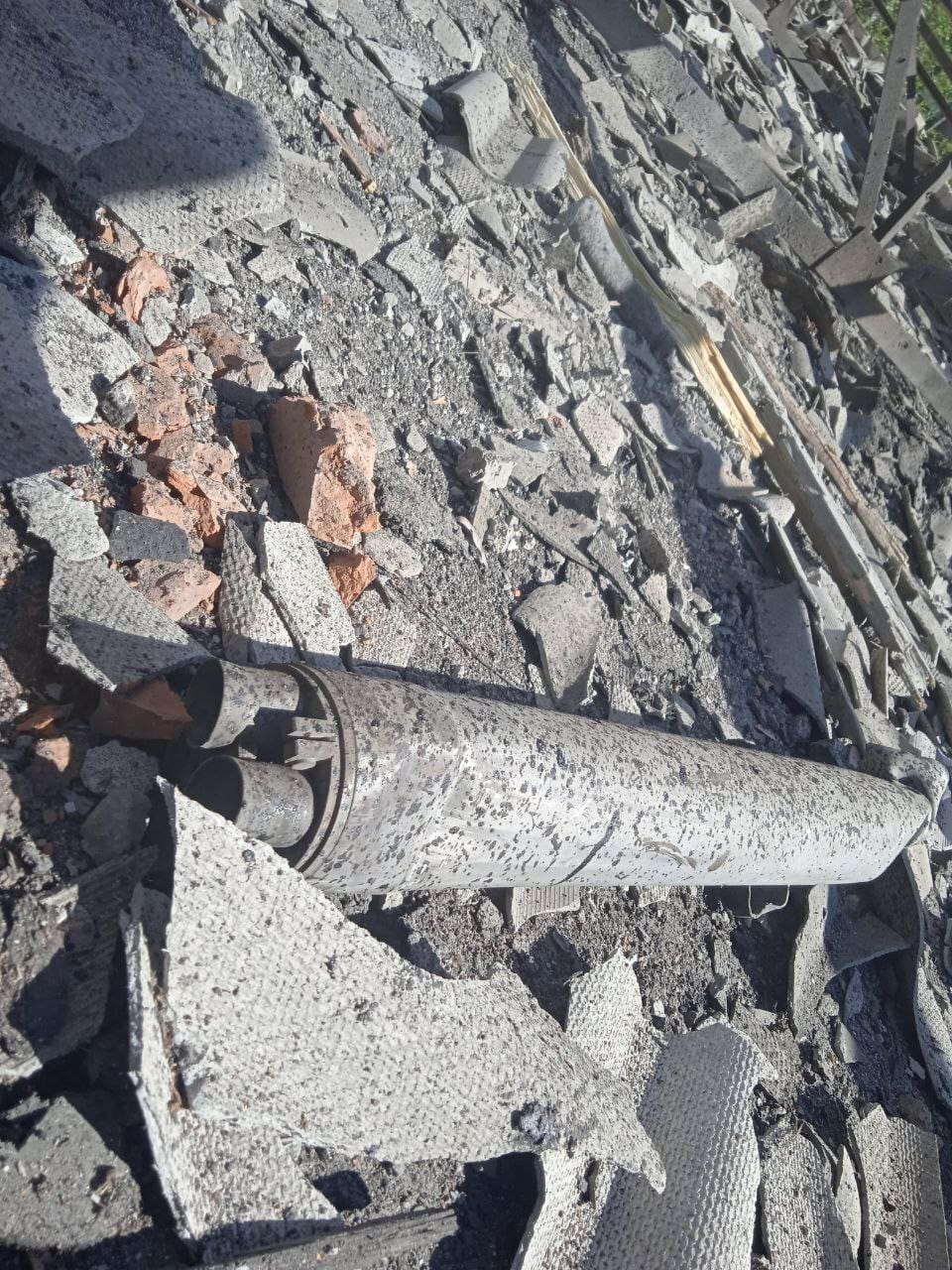 Глава ОВА: по Авдеевке дважды ударили фосфорными бомбами и нанесли авиаудар по дому (фото, видео) - 1 - изображение