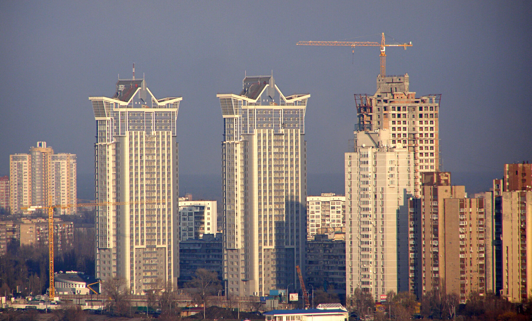 Замороженные стройки и скачки цен: что происходит на рынке недвижимости Украины во время войны