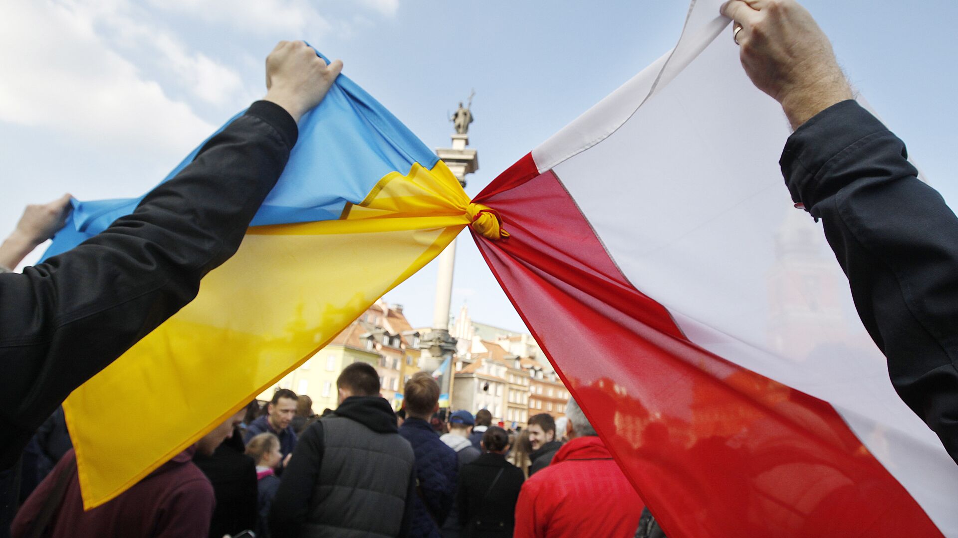 Дуда заявил, что Зеленский внёс в Раду закон об особом статусе поляков в  Украине