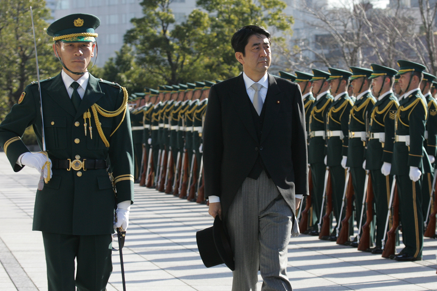 Экс-премьер Японии Синдзо Абэ умер после покушения - 1 - изображение