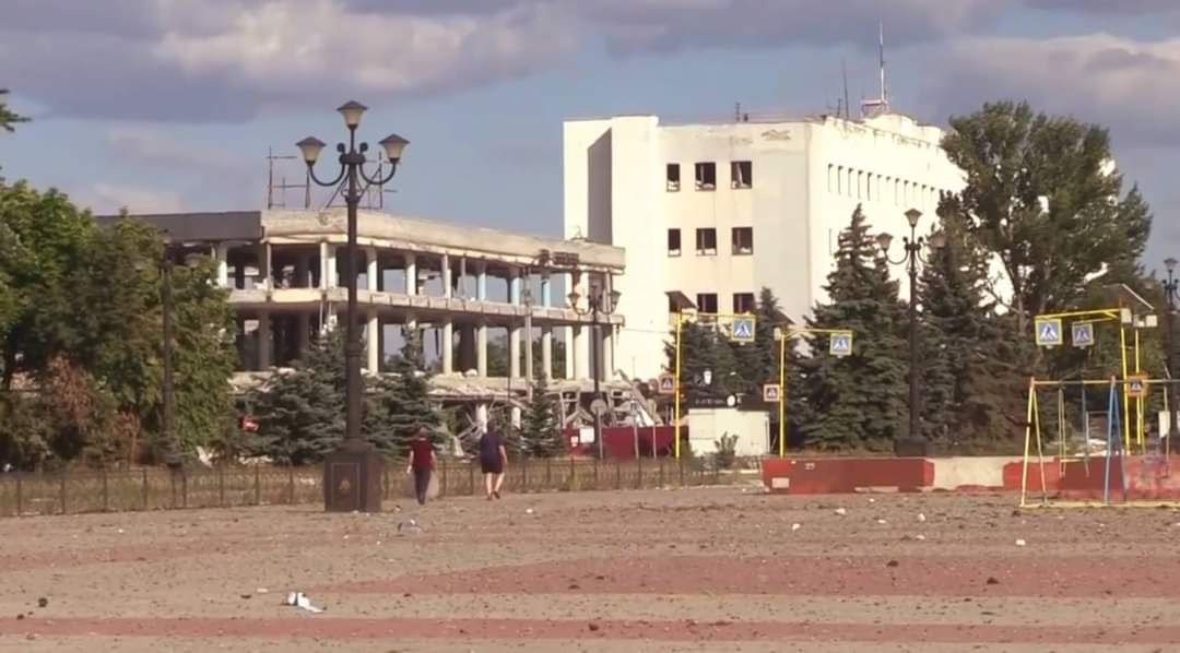 «Держали строй под плотным огнём»: Гайдай рассказал о последнем дне обороны Лисичанска (фото) - 3 - изображение