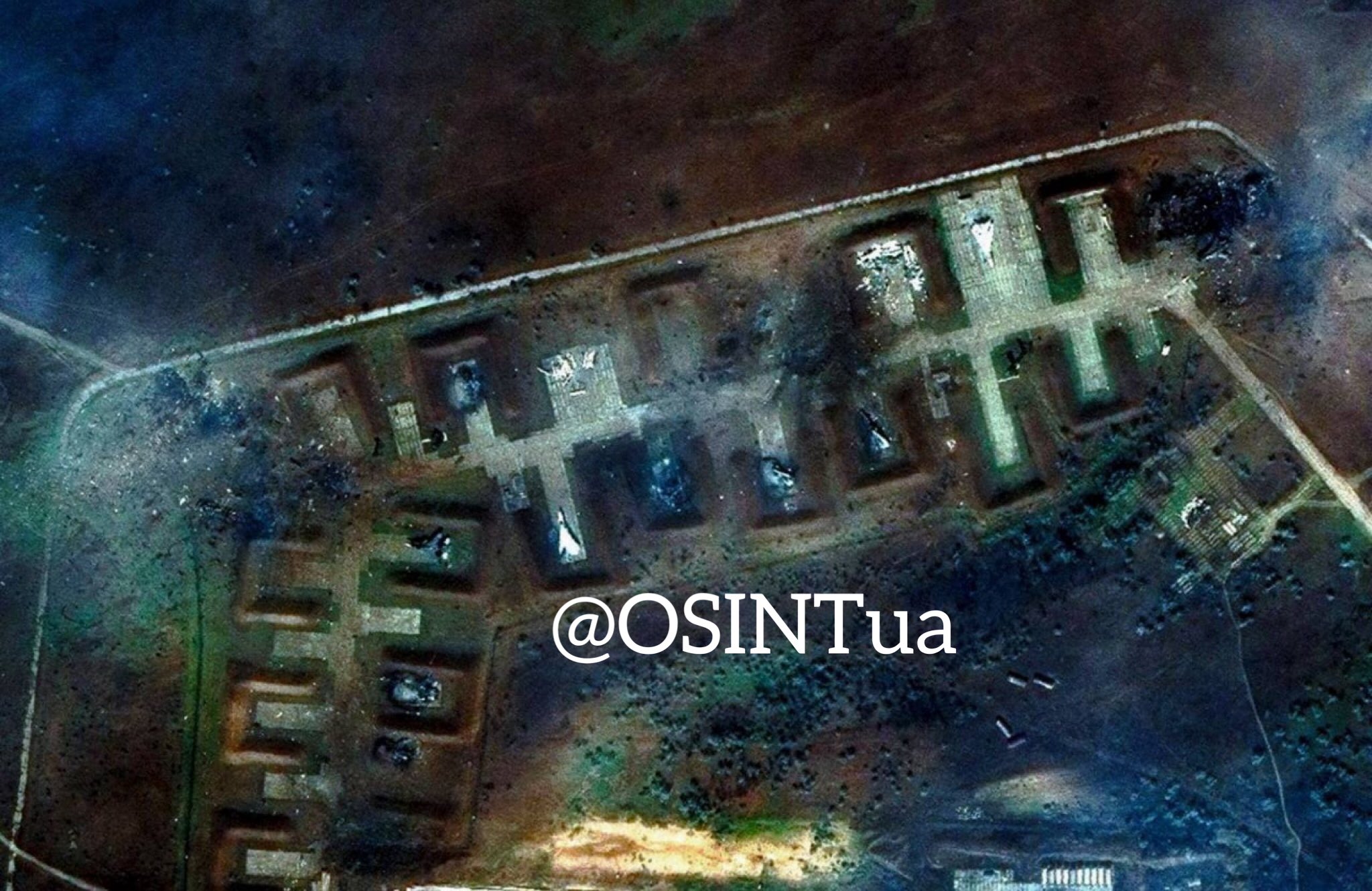 Взрывы на аэродроме в Крыму: в Сети опубликованы первые спутниковые снимки - 7 - изображение