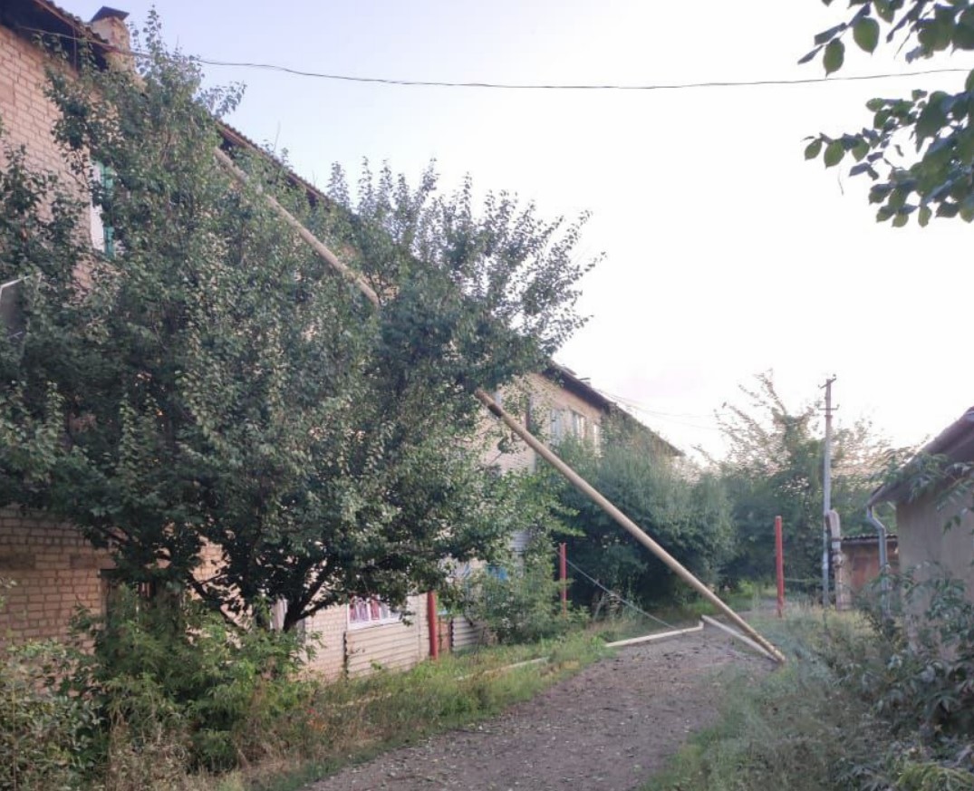 Глава ОВА: в Константиновке обстреляли школу, в Торецке — дома (фото) - 4 - изображение