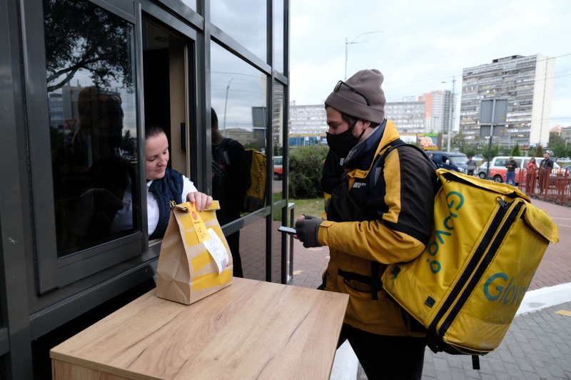 В Киеве впервые с начала войны заработал McDonald’s: что изменилось (фото) - 2 - изображение