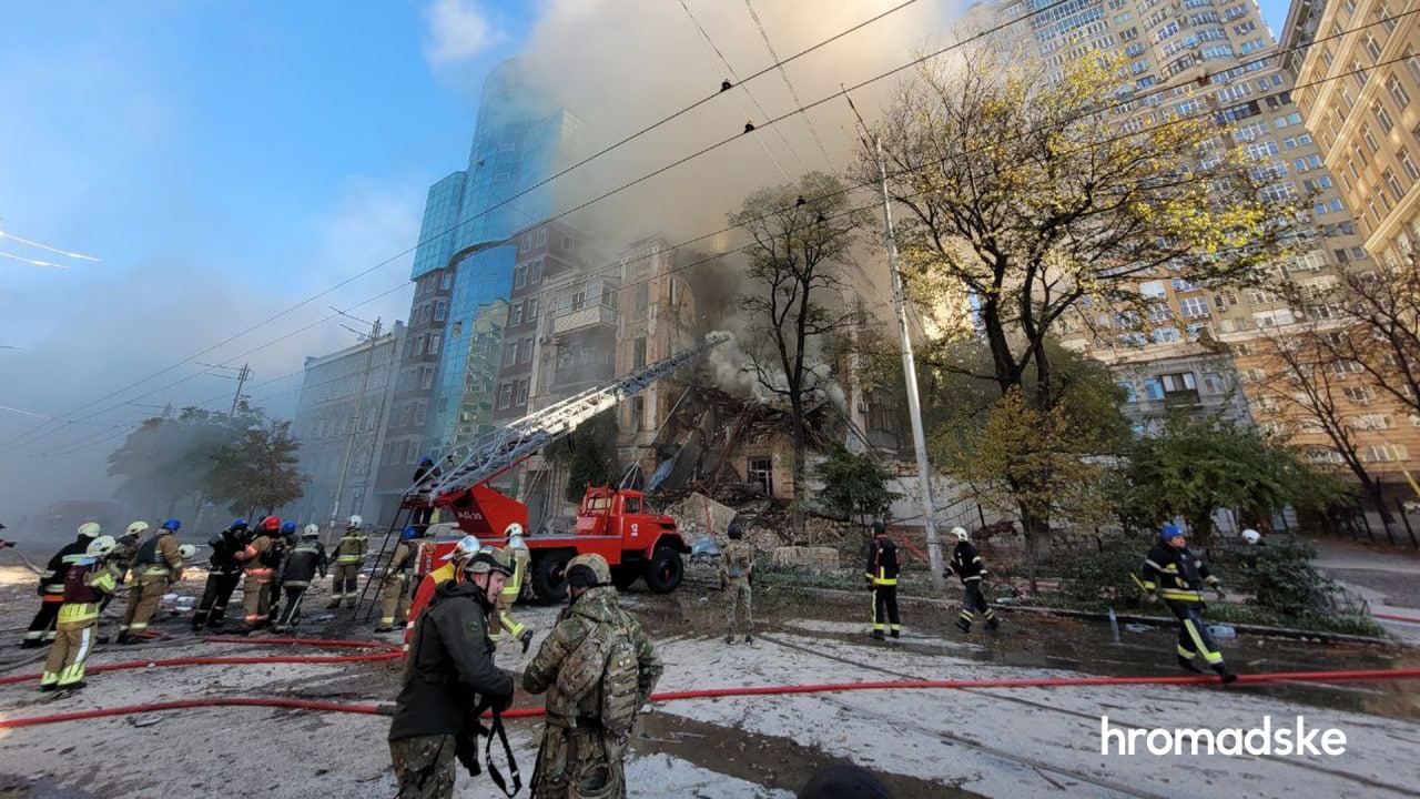 Дроны-камикадзе над Киевом: зафиксировано четыре взрыва (фото, видео) - 8 - изображение