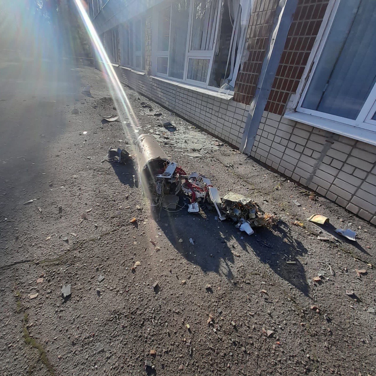 В Запорожье обстреляли многоэтажку, школу и объекты инфраструктуры: 5 раненых – горсовет (фото) - 7 - изображение