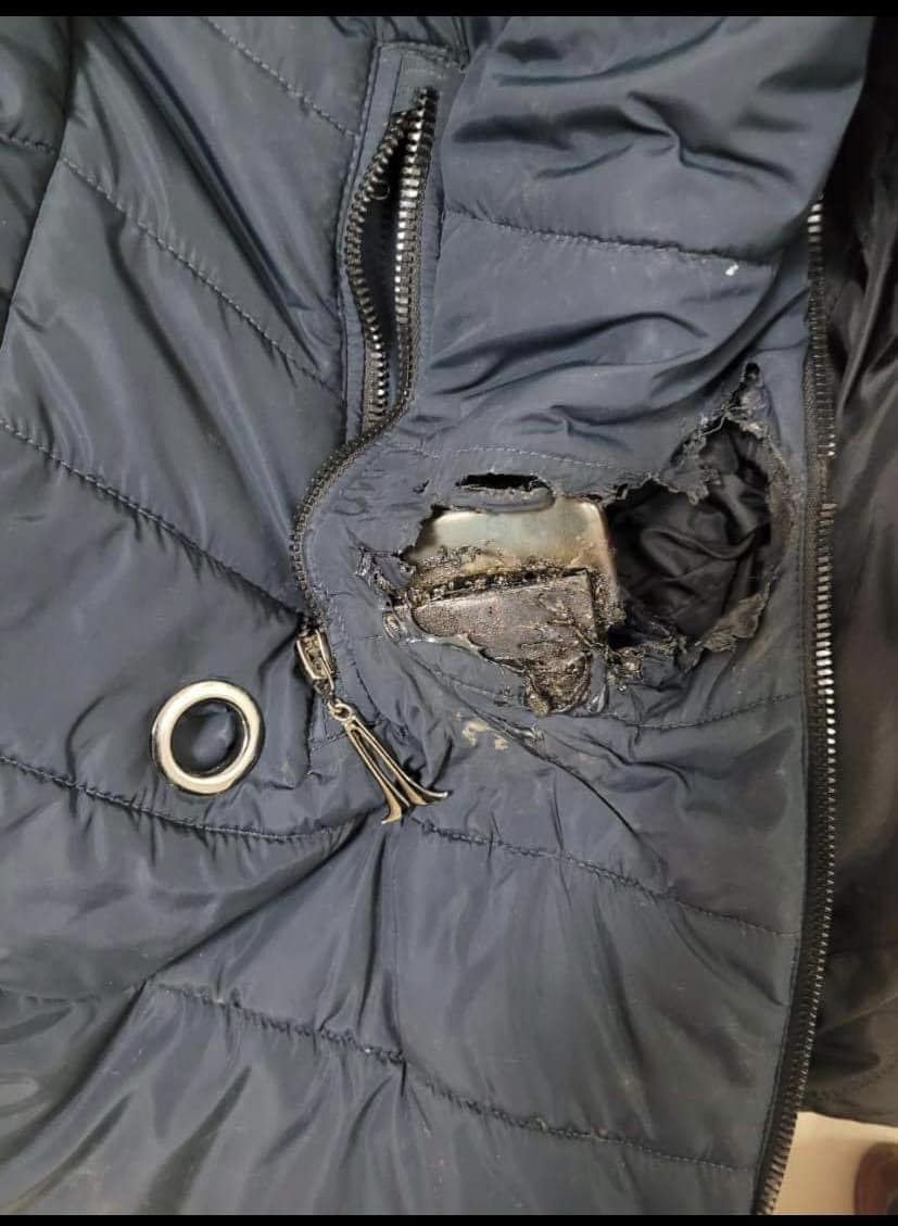 Мэр Днепра: при обстреле была ранена сотрудница мэрии, обломок застрял в пальто (фото) - 1 - изображение
