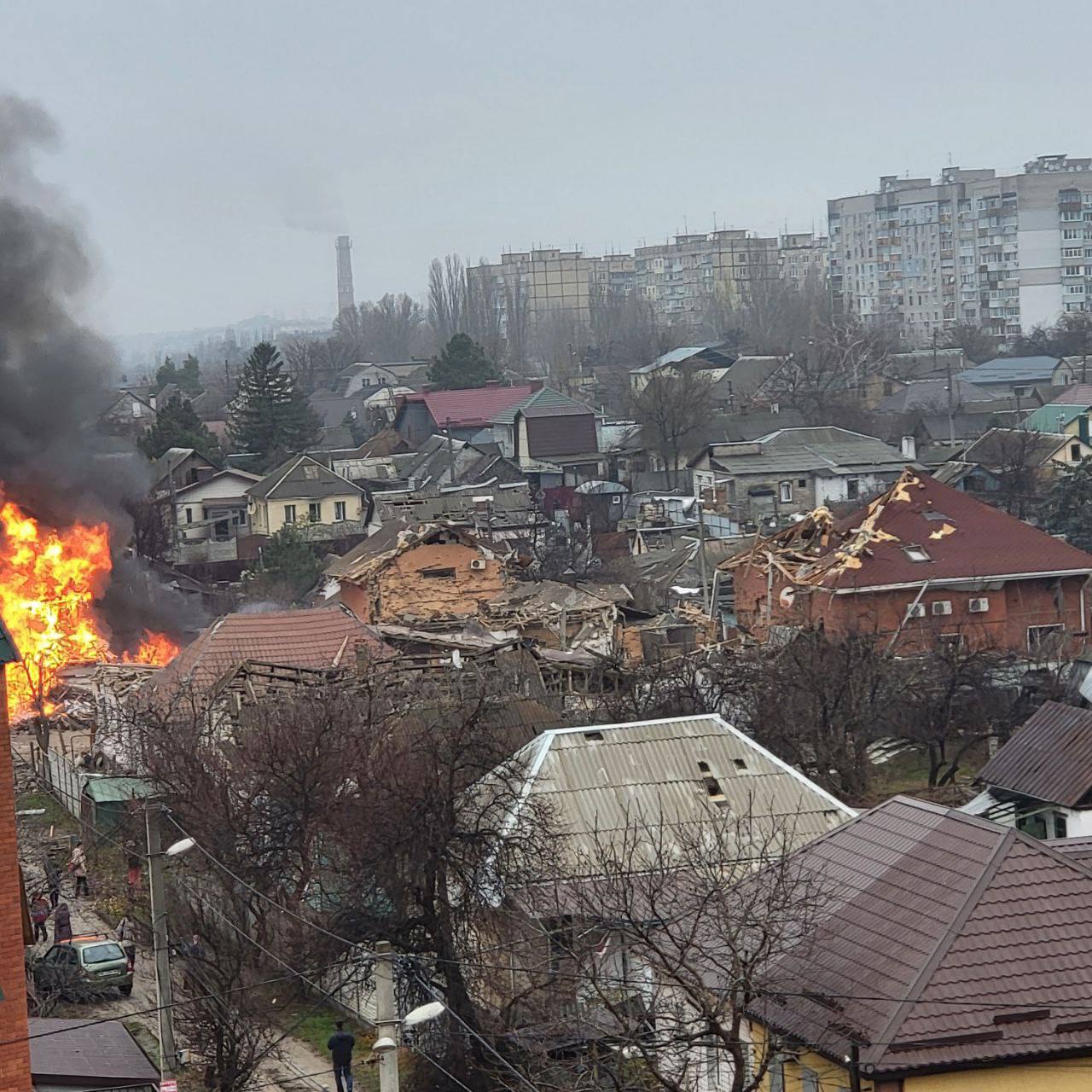 Взрывы в Днепре: частично разрушены 7 домов, из-под завалов достали женщину – ОВА (фото, видео) - 4 - изображение