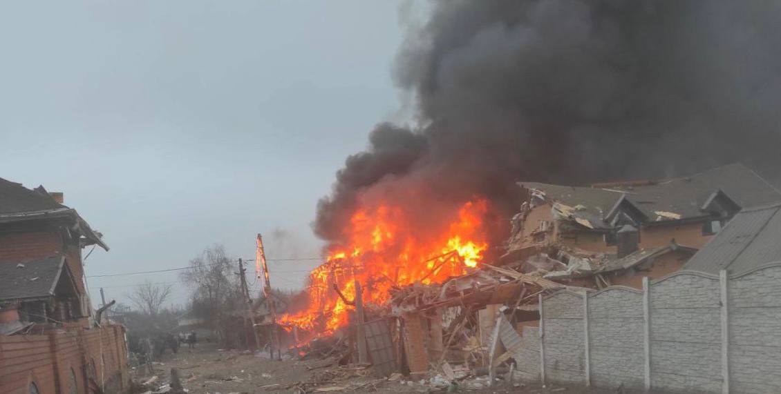 Взрывы в Днепре: частично разрушены 7 домов, из-под завалов достали женщину – ОВА (фото, видео) - 1 - изображение