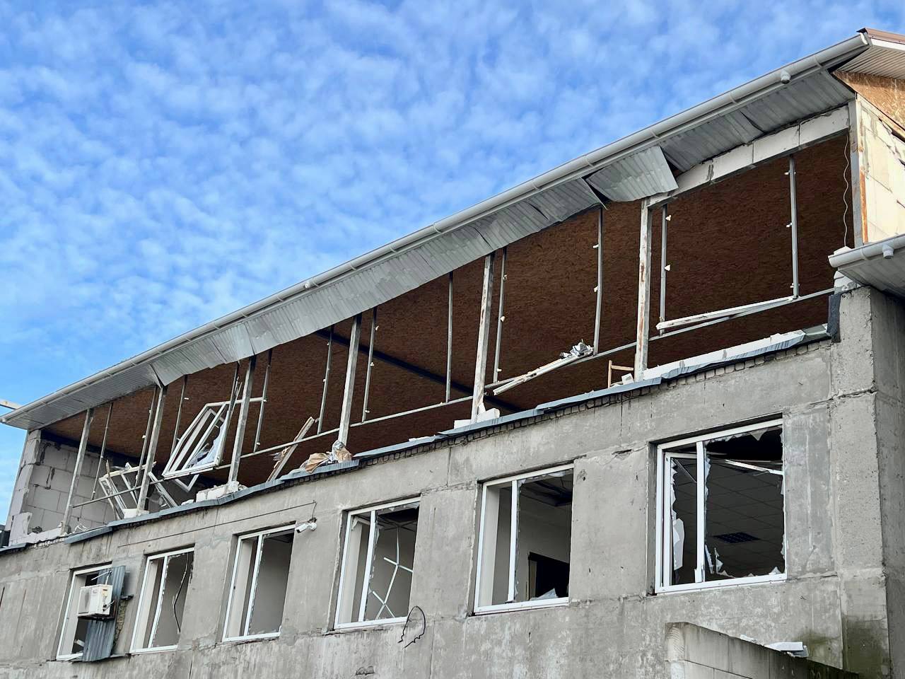 В Днепре обстреляли ракетами предприятие, уничтожены производственные помещения – ОВА (фото) - 6 - изображение