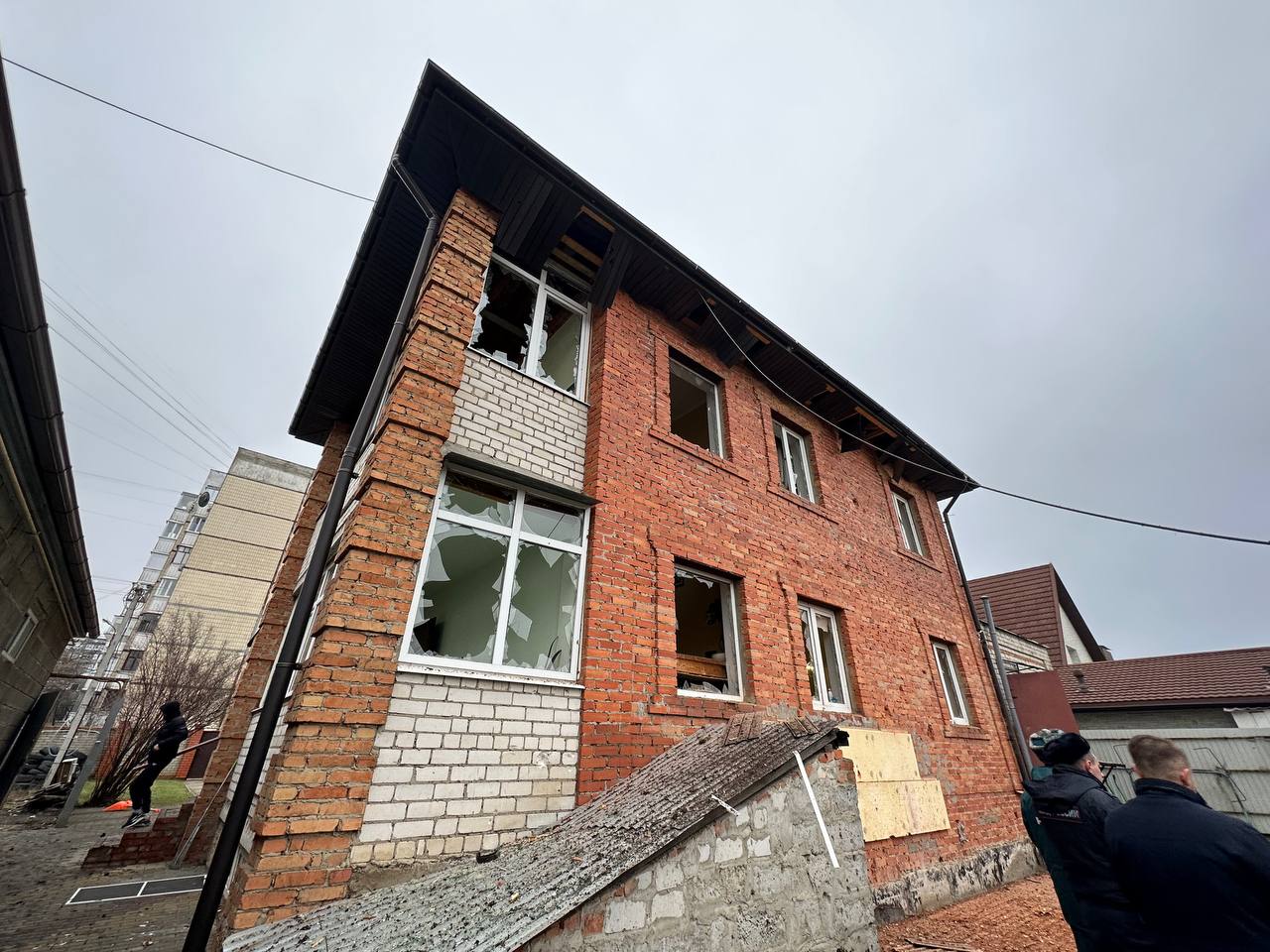 Взрывы в Белгородской области: губернатор рассказал о последствиях (фото) - 1 - изображение