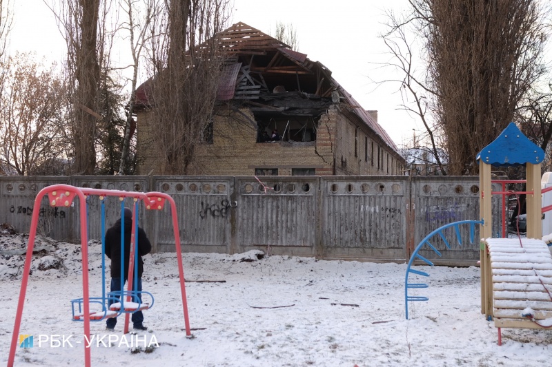 В КГВА рассказали о последствиях падения обломков дрона в Киеве (фото, видео) - 4 - изображение