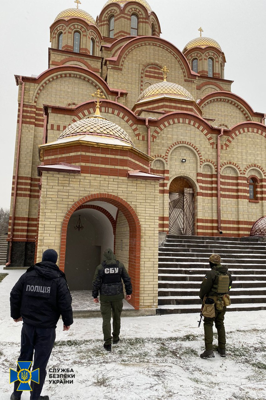 СБУ проверяет храмы и монастыри УПЦ в Черкасской, Волынской и Херсонской областях (фото) - 5 - изображение