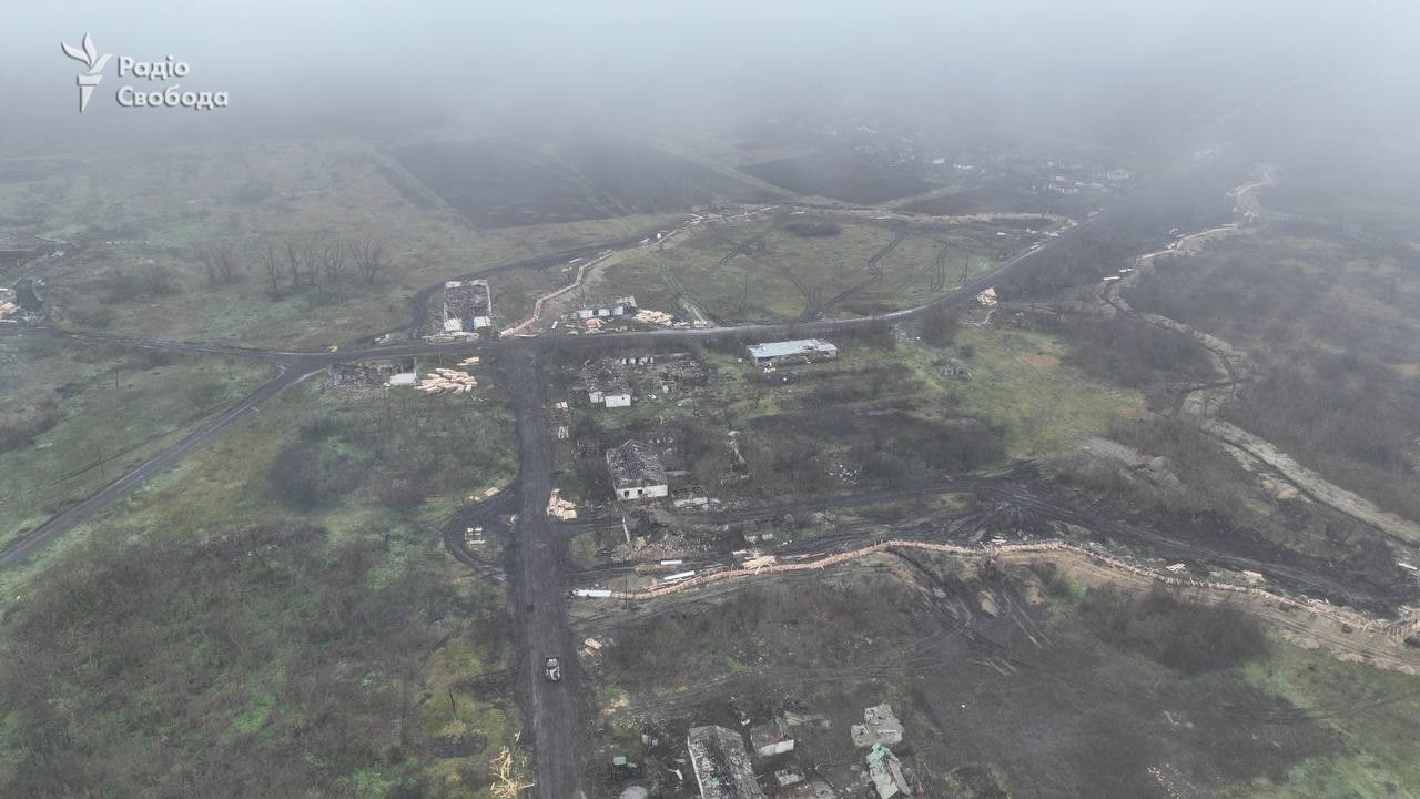 ЗМІ показали фортифікаційні споруди військових РФ під Бахмутом (фото) - 1 - изображение