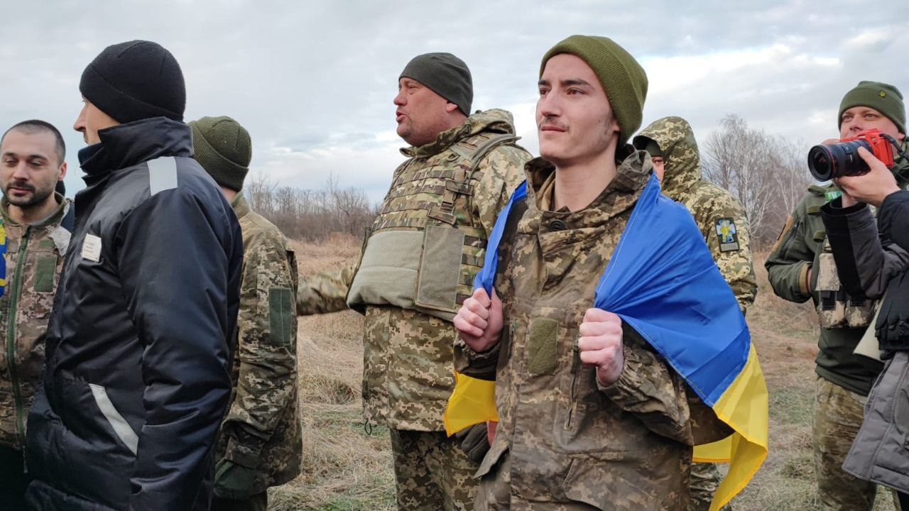 Украина и РФ провели обмен пленными по формуле «50 на 50»: кого вернули (фото) - 11 - изображение