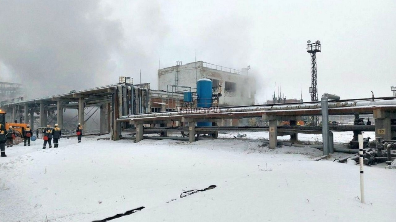 В Иркутской области РФ произошёл взрыв и пожар на нефтезаводе: 2 погибших, 5 пострадавших (фото) - 1 - изображение