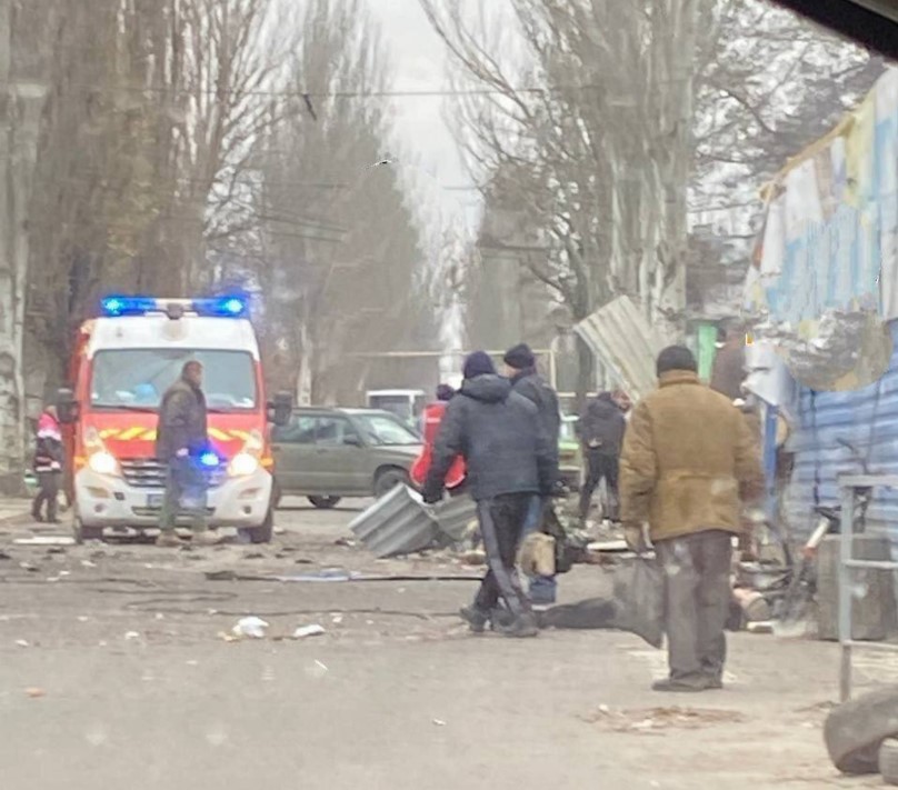 В Курахово под обстрел попали рынок, элеватор, АЗС и автостанция: 10 погибших (видео) - 2 - изображение