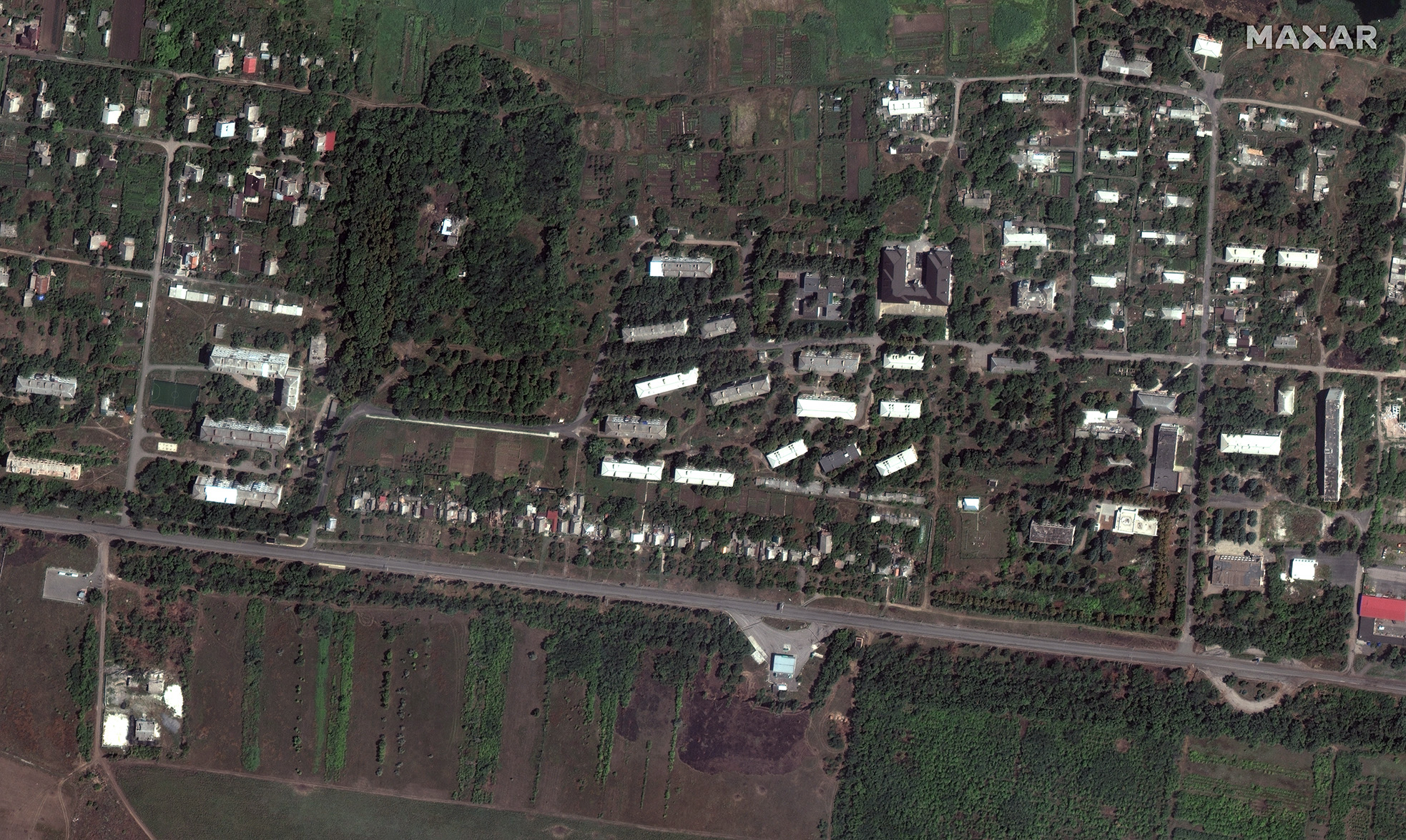В Сети появились спутниковые фото Бахмута до и после пяти месяцев боёв - 1 - изображение