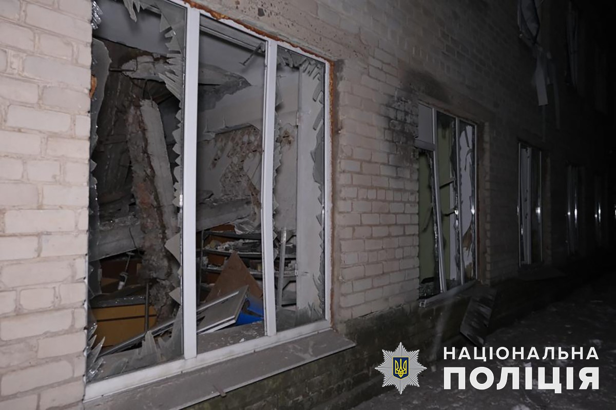 Покровск обстреляли ракетами С-300: повреждены дома и образовательные учреждения (фото, видео) - 1 - изображение