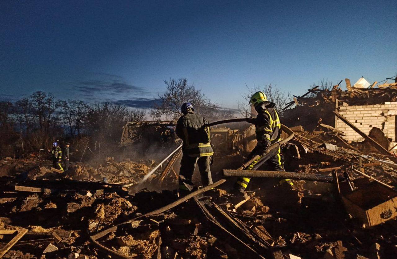 Удар по Павлограду: повреждены предприятие и около полусотни домов, есть жертва и раненые (фото) - 1 - изображение