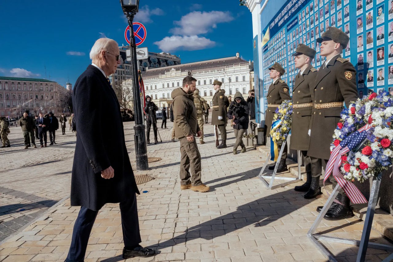 Президент США Джо Байден приехал в Киев: хроника визита (фото, видео) - 2 - изображение