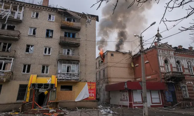 The Guardian: Бахмут горит, повсюду пожары, а россияне почти захватили город - 1 - изображение